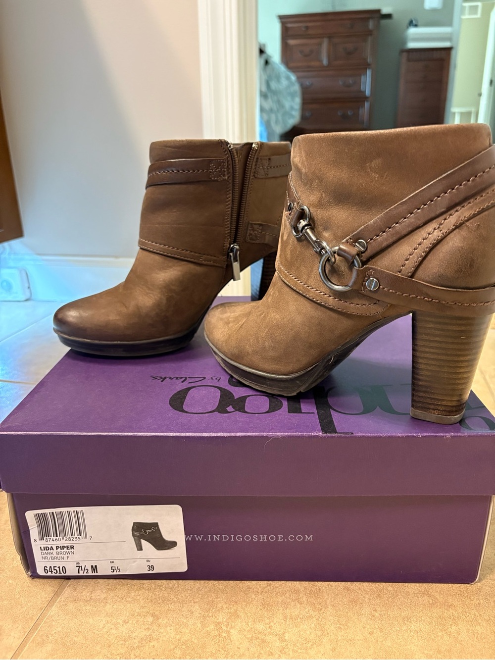Lida Piper Brown Leather Ankle Booties with Ring Detail